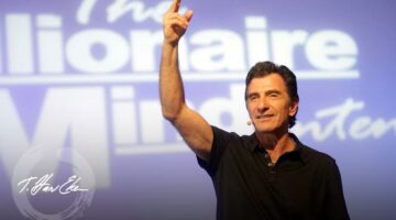 harv eker pointing up