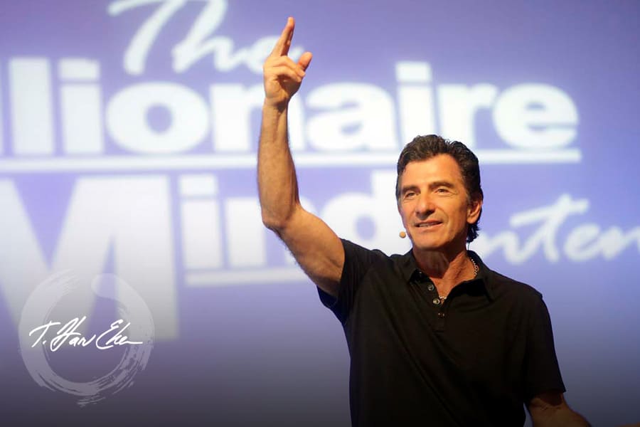 harv eker pointing up