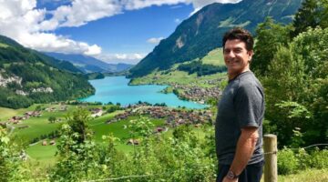 harv eker outside village